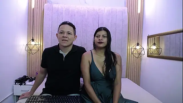 DaniyMel online show from January 2026 12:11:01 PM