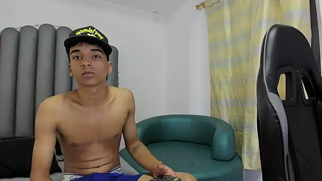 Snapshot of Megan_foro chatting on December 2025 03:58:02 AM Megan foro online show from December 2025 03:58:02 AM