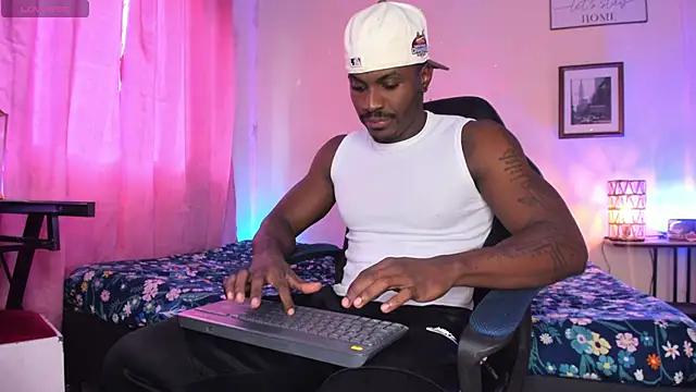 Ethantravis22 online show from April 2026 09:21:02 PM