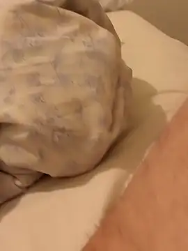 poeperke2830 online show from November 2025 12:24:01 AM