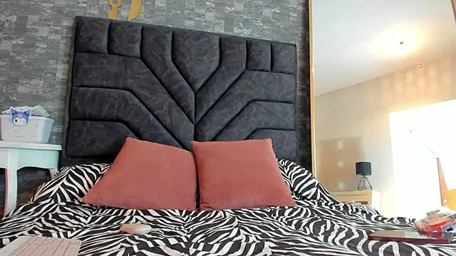 Megan Kuromi online show from December 2025 08:05:02 PM