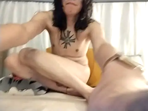 particula de yo online show from December 2025 04:54:01 AM