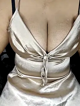 Curvy Pooja online show from April 2026 07:20:01 AM