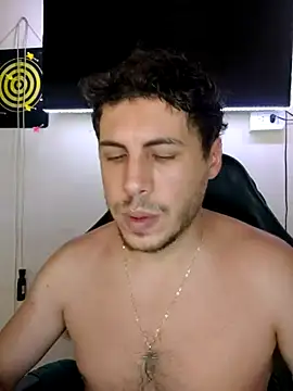 gonzalito222 online show from February 2026 08:47:01 PM