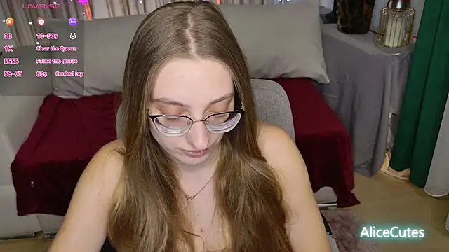 AliceCutes online show from February 2026 02:55:02 PM