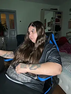 MariasV online show from December 2025 04:25:01 PM