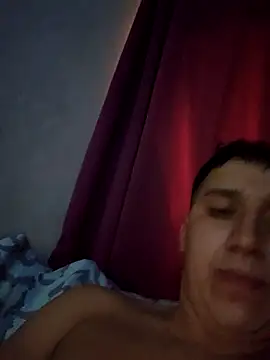 Alvarezz0202 online show from April 2026 08:33:02 PM
