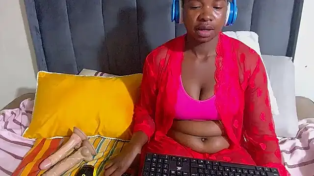 EMBER FOX online show from June 2026 10:21:02 PM