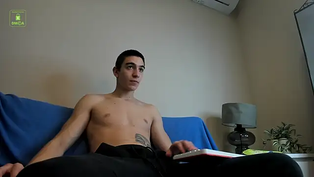 Johny Travolta online show from December 2025 06:20:02 AM