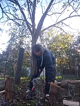 Horny hippie online show from December 2024 08:39:01 PM