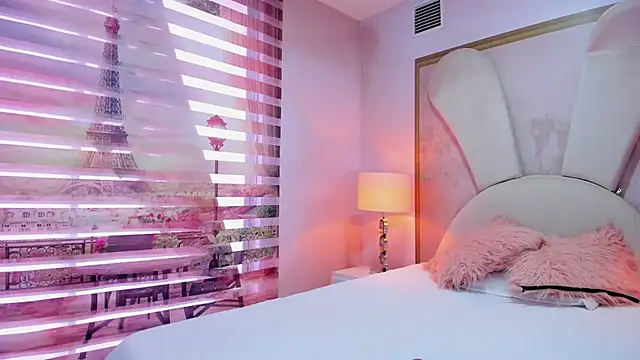 Snapshot of sarah_sluty chatting on March 2026 01:18:01 PM sarah sluty online show from March 2026 01:18:01 PM