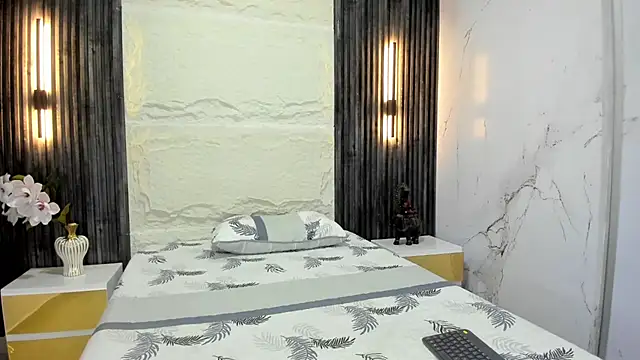 Snapshot of sarah_sluty chatting on March 2026 02:17:02 AM sarah sluty online show from March 2026 02:17:02 AM