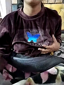 RASHMI SHARMA9 online show from February 2026 05:51:01 PM