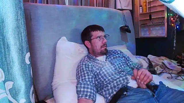 Roadie0187 online show from December 2025 07:26:02 AM