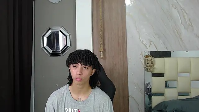kim curlyy online show from May 2026 02:22:01 PM