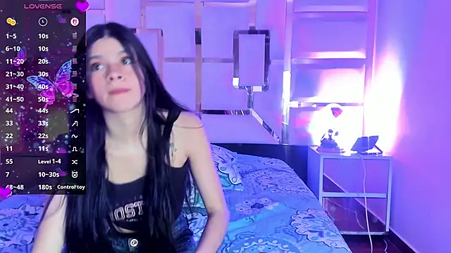 Snapshot of alexandra_venuss chatting on December 2025 08:03:02 PM alexandra venuss online show from December 2025 08:03:02 PM