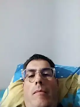 Snapshot of Fuegosutil chatting on December 2025 11:04:02 AM Fuegosutil online show from December 2025 11:04:02 AM