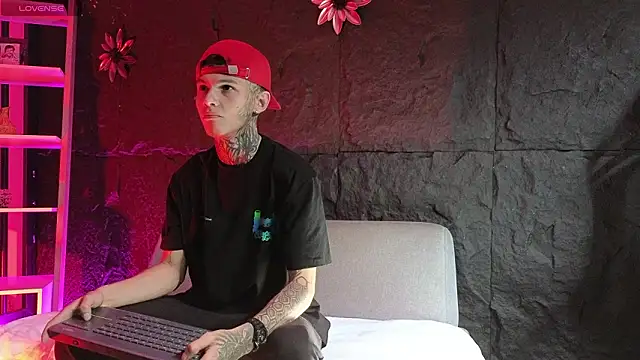 Paulo 527 online show from February 2026 08:03:02 PM