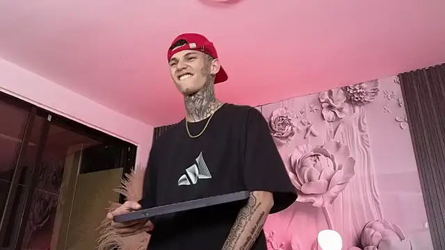 Snapshot of Paulo_527 chatting on February 2026 05:14:01 AM Paulo 527 online show from February 2026 05:14:01 AM