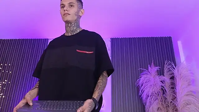 Snapshot of Paulo_527 chatting on February 2026 05:40:02 AM Paulo 527 online show from February 2026 05:40:02 AM