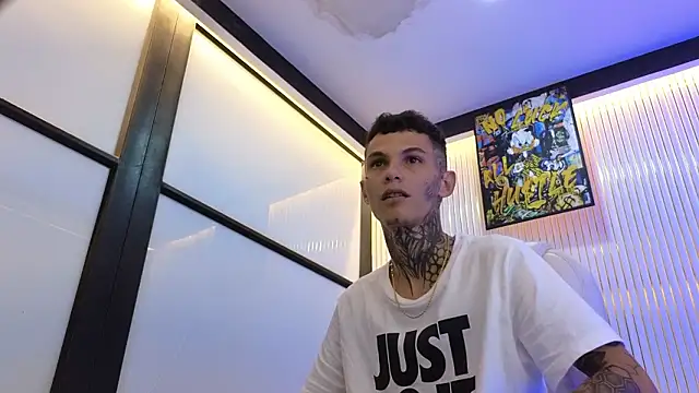 Snapshot of Paulo_527 chatting on March 2026 09:19:02 PM Paulo 527 online show from March 2026 09:19:02 PM