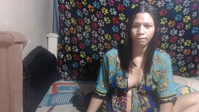 Snapshot of ELIZABET2- chatting on April 2026 11:32:01 AM ELIZABET2- online show from April 2026 11:32:01 AM
