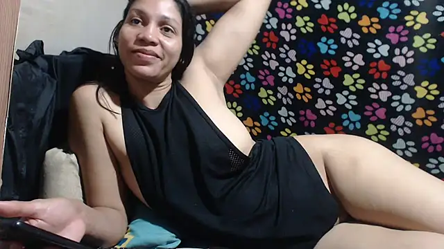 Snapshot of ELIZABET2- chatting on May 2026 12:05:01 AM ELIZABET2- online show from May 2026 12:05:01 AM