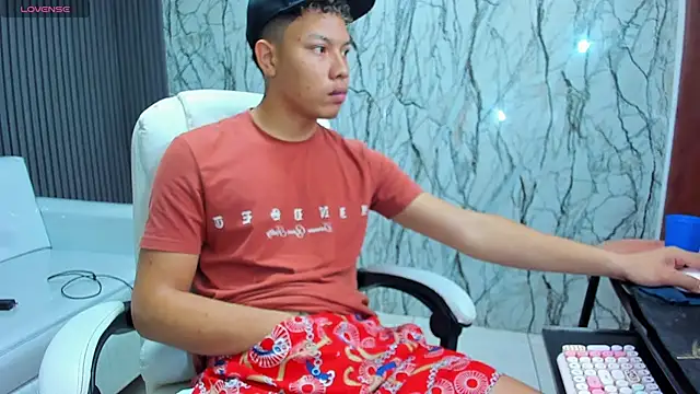 Snapshot of marcus_20 chatting on December 2025 01:49:01 PM marcus 20 online show from December 2025 01:49:01 PM