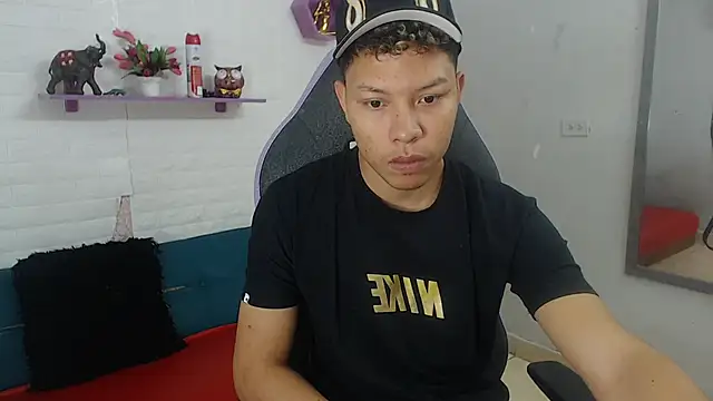 Snapshot of marcus_20 chatting on December 2025 02:03:01 PM marcus 20 online show from December 2025 02:03:01 PM