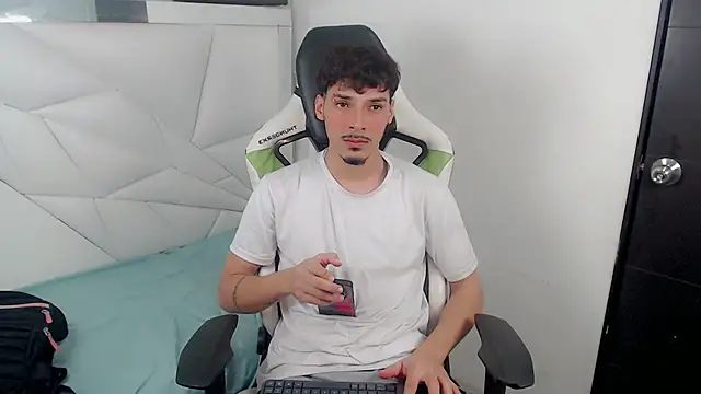 Yankeee  online show from November 2025 03:42:02 AM