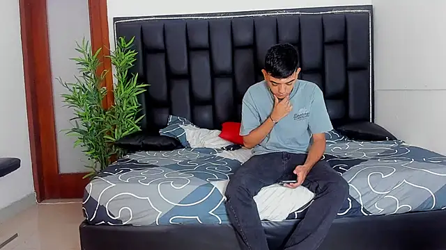 Crazy porkys online show from May 2026 07:08:02 PM