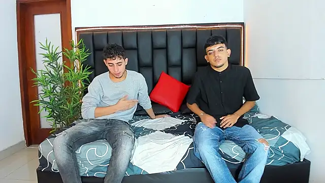 Crazy porkys online show from May 2026 07:21:01 PM