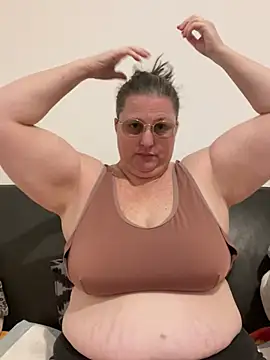 bea french curvy online show from January 2026 06:29:02 AM