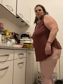 bea french curvy online show from February 2026 09:02:02 PM