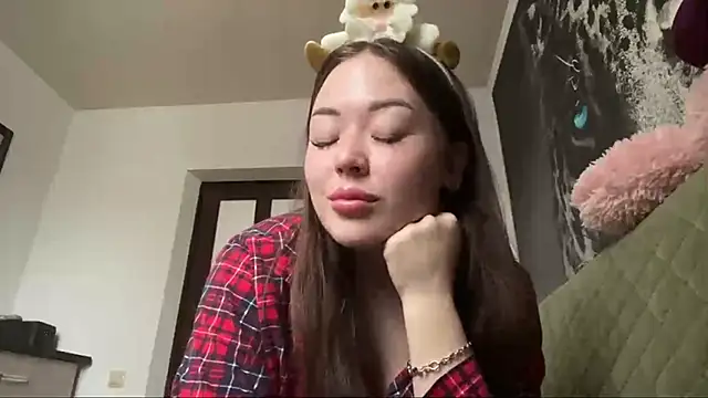 CurietHana1 online show from December 2025 03:57:01 AM