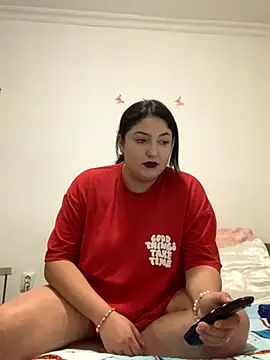 Snapshot of Zeynep-20 chatting on December 2025 06:10:01 AM Zeynep-20 online show from December 2025 06:10:01 AM