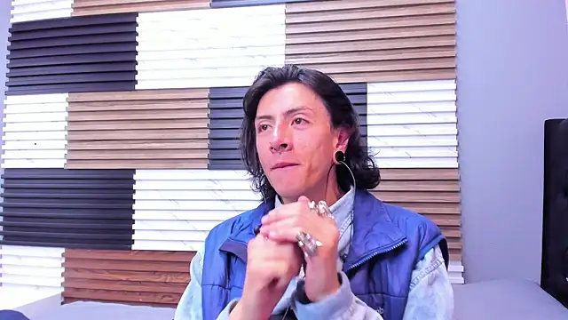 Snapshot of LiamShelby chatting on December 2025 03:12:01 AM LiamShelby online show from December 2025 03:12:01 AM