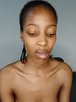 Snapshot of MsParisSmith chatting on December 2025 08:01:02 AM MsParisSmith online show from December 2025 08:01:02 AM