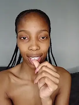 Snapshot of MsParisSmith chatting on December 2025 08:20:02 AM MsParisSmith online show from December 2025 08:20:02 AM