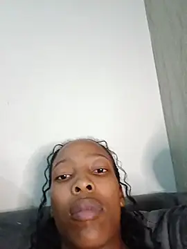 Snapshot of MsParisSmith chatting on February 2026 08:07:02 PM MsParisSmith online show from February 2026 08:07:02 PM