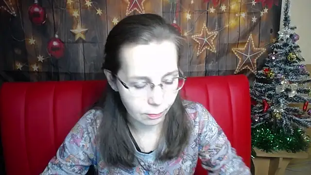 Snapshot of DaisyEdit chatting on December 2025 06:20:01 AM DaisyEdit online show from December 2025 06:20:01 AM