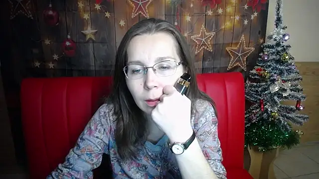 Snapshot of DaisyEdit chatting on December 2025 06:09:01 AM DaisyEdit online show from December 2025 06:09:01 AM