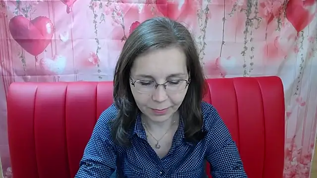 Snapshot of DaisyEdit chatting on April 2026 05:18:02 AM DaisyEdit online show from April 2026 05:18:02 AM