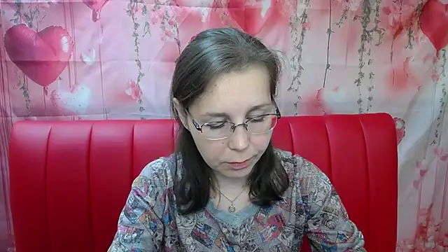 Snapshot of DaisyEdit chatting on April 2026 05:10:02 AM DaisyEdit online show from April 2026 05:10:02 AM