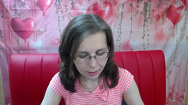 Snapshot of DaisyEdit chatting on May 2026 05:45:02 AM DaisyEdit online show from May 2026 05:45:02 AM