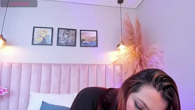 Nina Rouse  online show from December 2025 12:14:01 PM