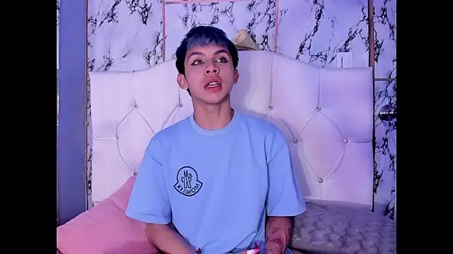 Snapshot of Prince_Apolo chatting on December 2025 10:25:01 PM Prince Apolo online show from December 2025 10:25:01 PM