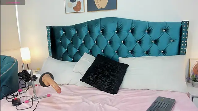 Valery jame online show from January 2026 07:19:01 PM