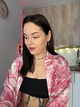 EvaNoirrr online show from December 2025 06:19:02 AM