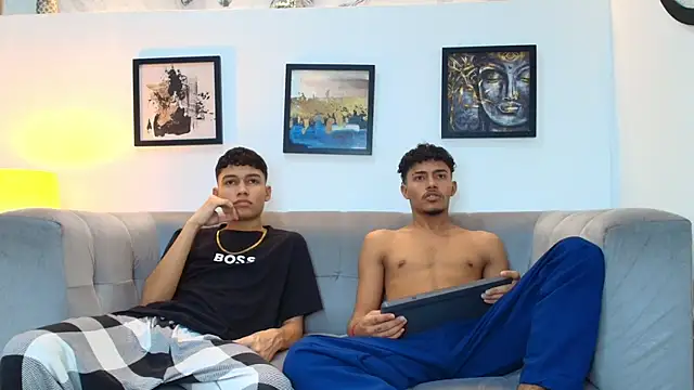 COUPLES BOYS online show from March 2026 01:33:01 AM
